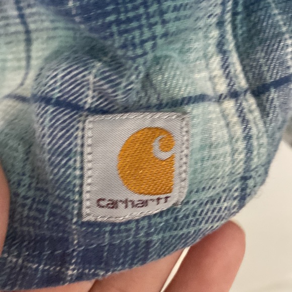 🧵 Carhartt Blue Flannel Top 🧵 - Picture 2 of 5